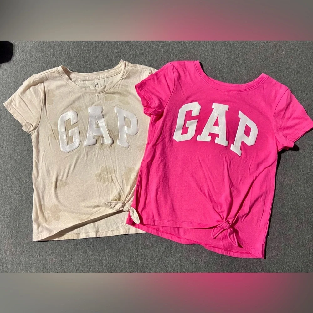 Girls GAP Kids Logo Short Sleeve Tshirt Bundle Size Medium 8 Tee Lot of 2